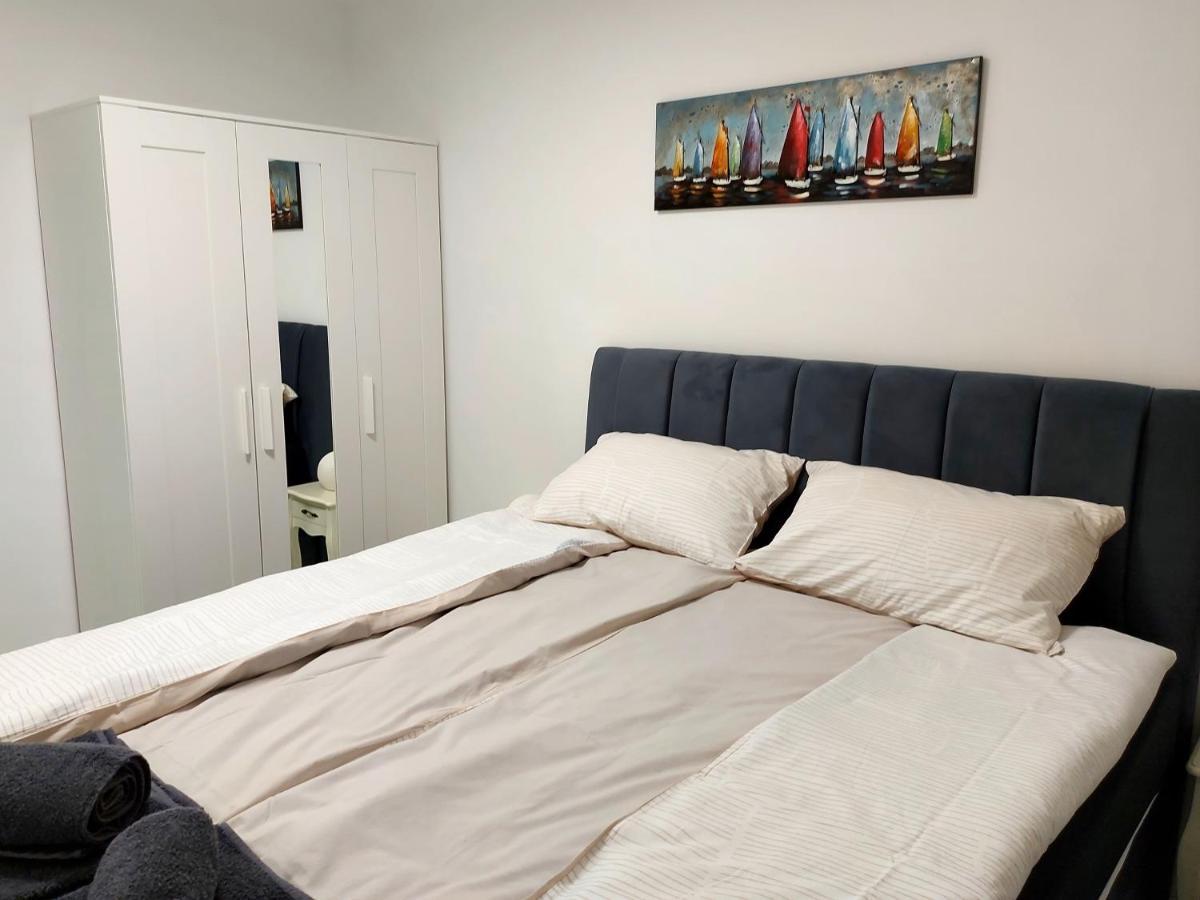 Apartman S Dvije Spavace Sobe Poreč Dış mekan fotoğraf